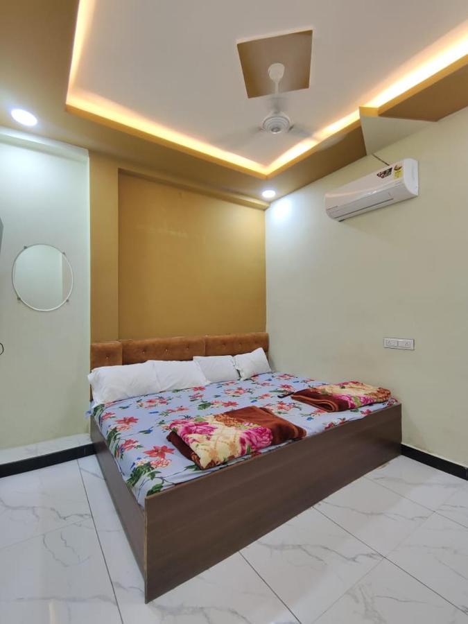Hotel Chhavi Ujjain Extérieur photo
